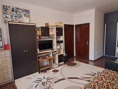 Stefan cel Mare, garsoniera cu centrala, boxa, bloc reabilitat, metrou